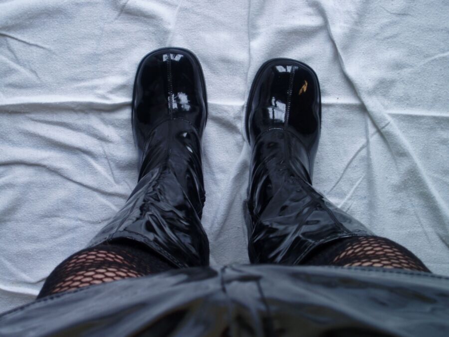 Free porn pics of  boots and heels 19 of 23 pics
