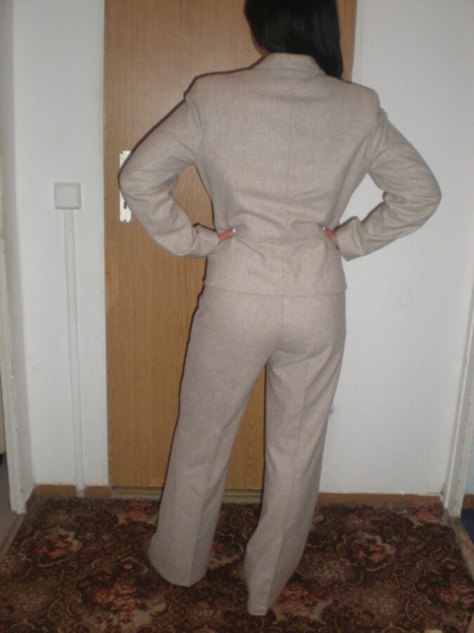 Free porn pics of pantsuits and tight pants make me wank wanting buttfuck them all 6 of 45 pics