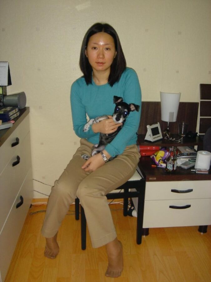 Korean woman in pantyhose 7 of 91 pics