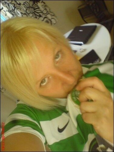 Free porn pics of sexy scottish girls wearng glasgw celtic football tops 20 of 68 pics