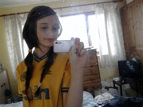 Free porn pics of sexy scottish girls wearng glasgw celtic football tops 21 of 68 pics