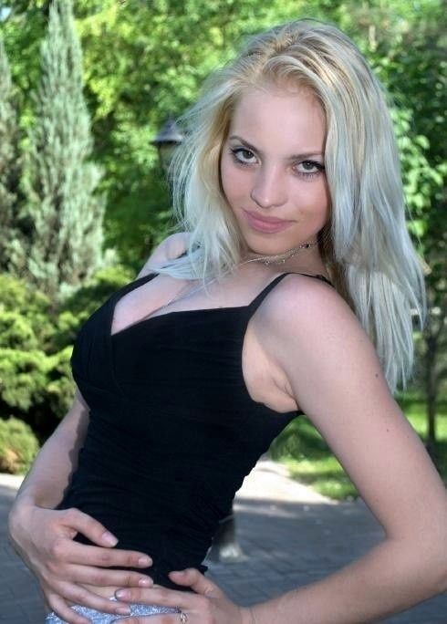 Free porn pics of blonde teen nn 23 of 155 pics
