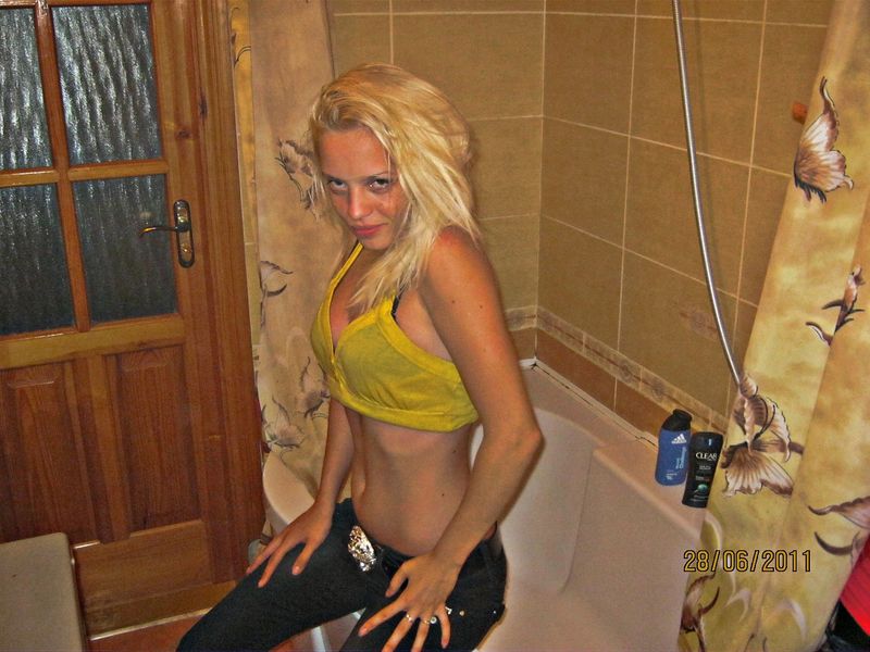 Free porn pics of blonde teen nn 3 of 155 pics