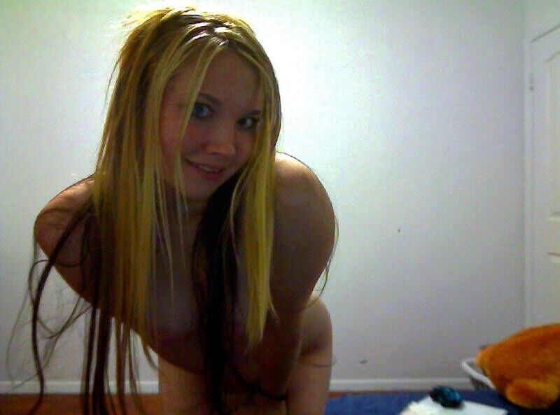 Free porn pics of blonde posing 7 of 11 pics