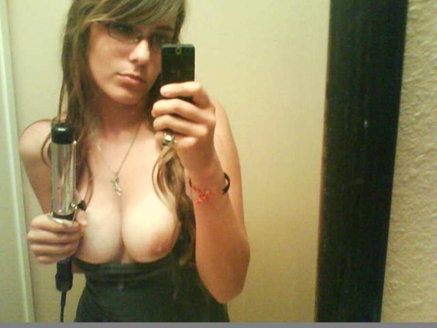 Free porn pics of Cute Brunette Selfshot Teen in Bathroom 4 of 33 pics