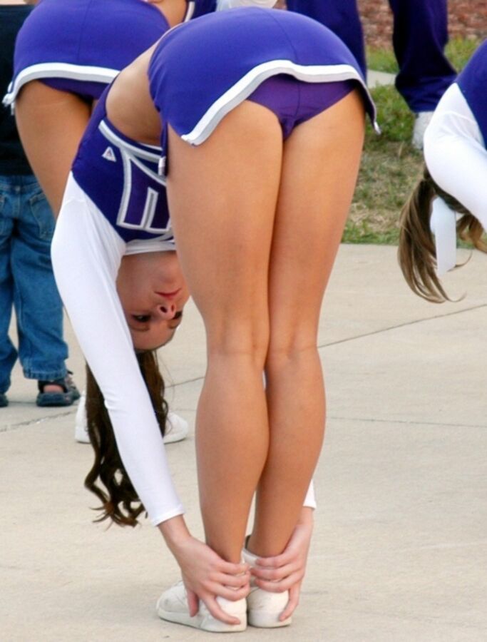 Free porn pics of Cheerleaders stretching 2 of 106 pics