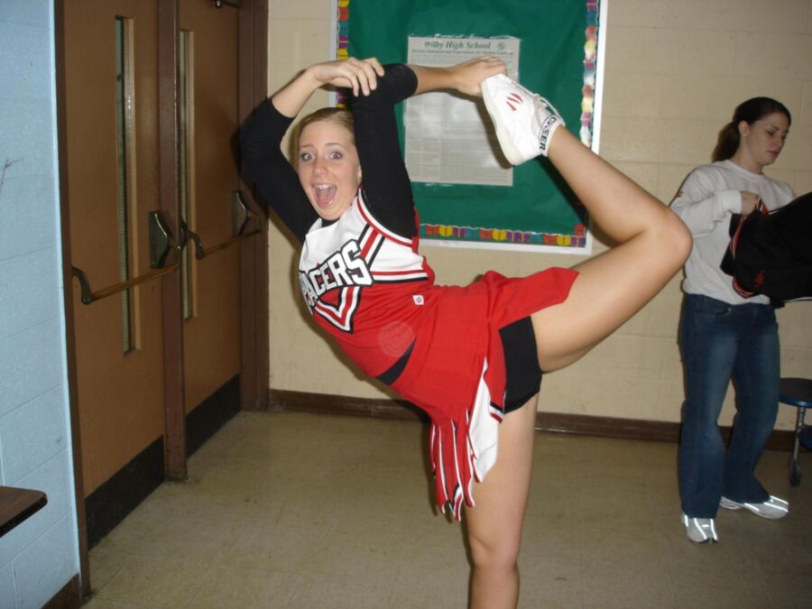 Free porn pics of Cheerleaders stretching 8 of 106 pics