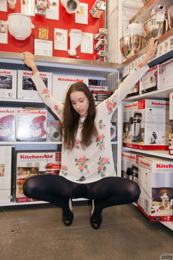 Free porn pics of PANTYHOSE : Lost in a supermarket 6 of 37 pics