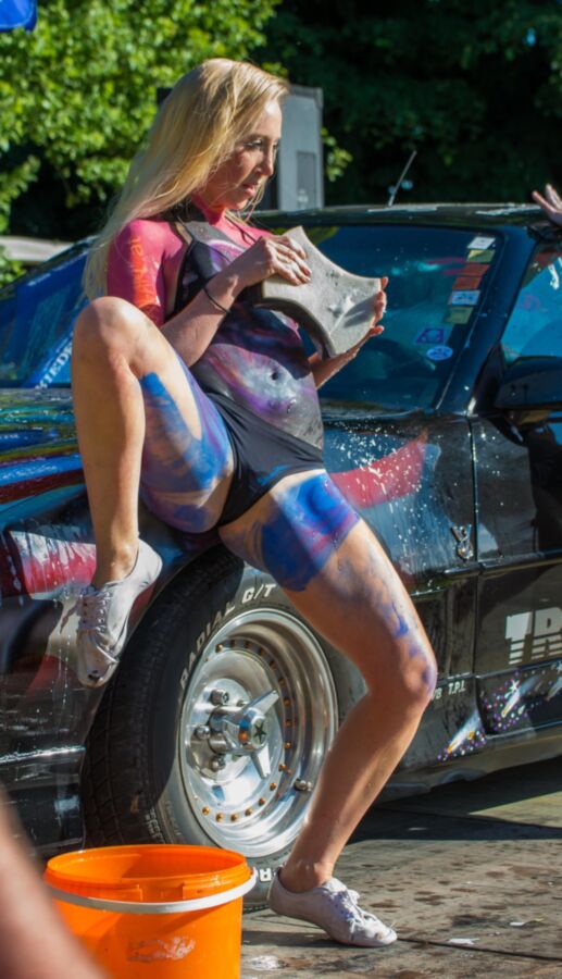 Sexy Bikini Car Wash Teen Porn