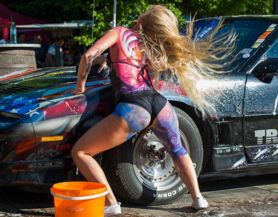 Free porn pics of sexy bikini car wash 5 of 99 pics