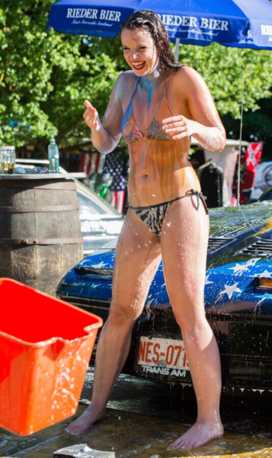 Free porn pics of sexy bikini car wash 21 of 99 pics