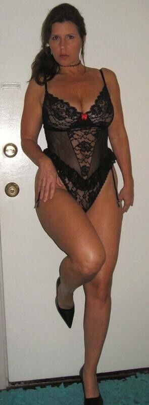 Free porn pics of Joanne exposed 17 of 25 pics