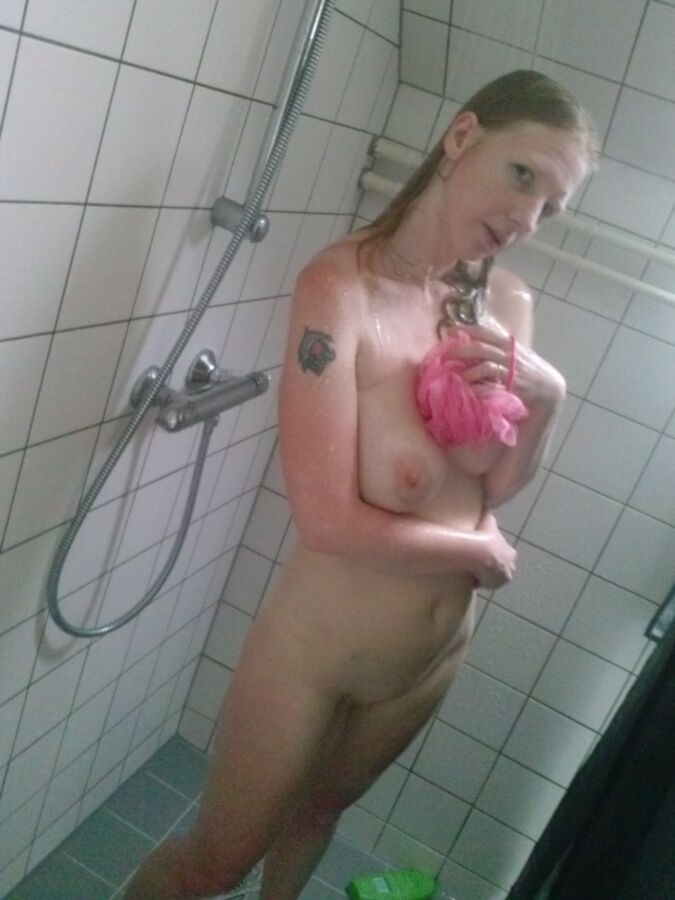 Free porn pics of Dutch MILF posing in the shower 2 of 42 pics