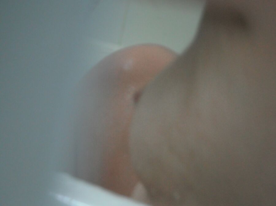 Free porn pics of Wifes bath time 16 of 20 pics