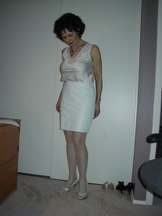 Free porn pics of White Leather Skirt 3 of 4 pics