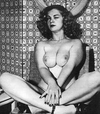 Free porn pics of vintage ladies 21 of 107 pics