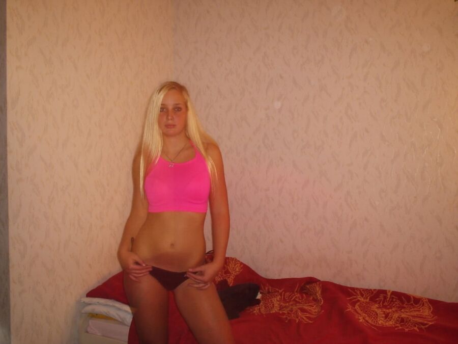 Free porn pics of Blond amateur Sandra 2 of 65 pics