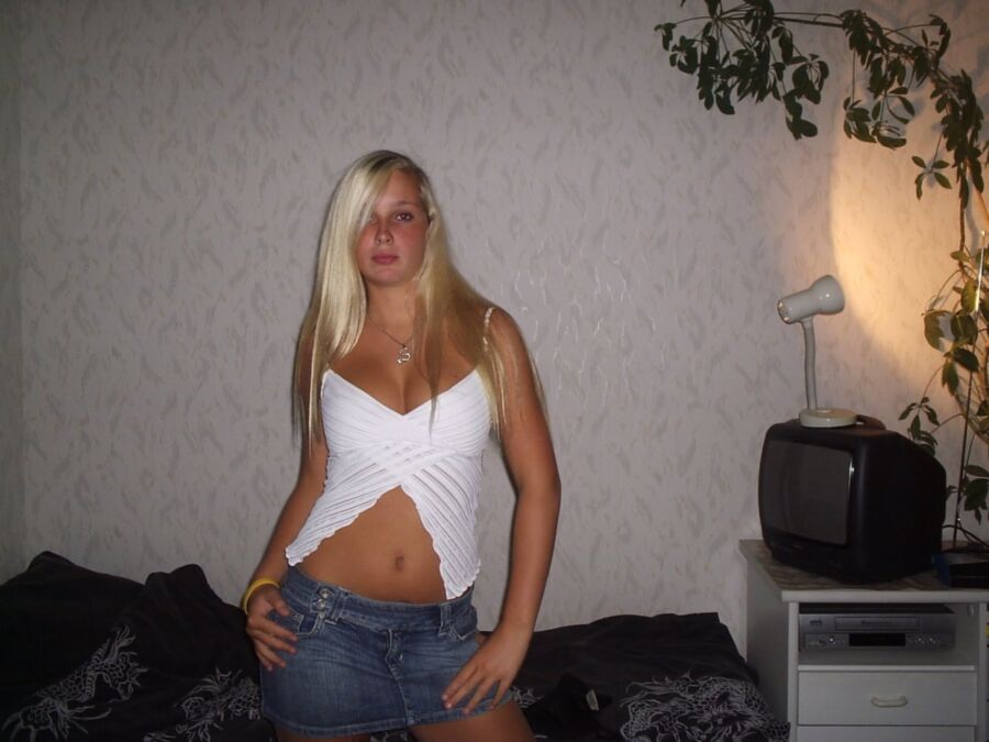 Free porn pics of Blond amateur Sandra 17 of 65 pics