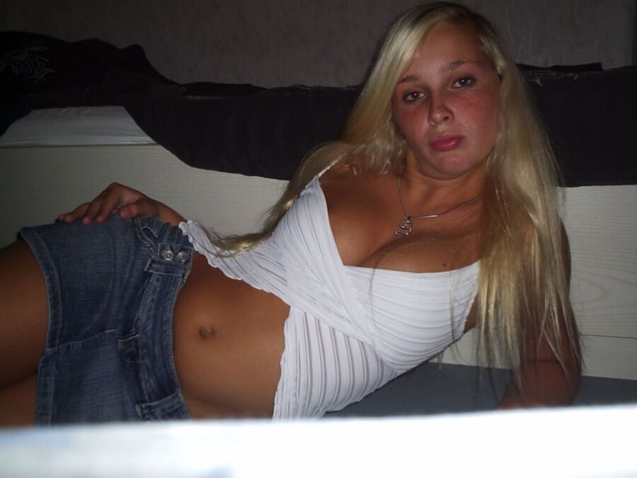 Free porn pics of Blond amateur Sandra 18 of 65 pics