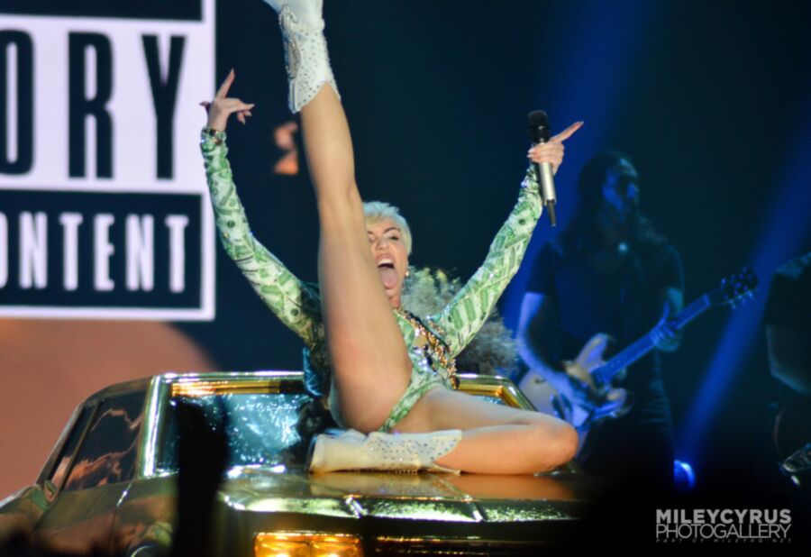 Free porn pics of Miley Cyrus - hot and kinky 9 of 67 pics