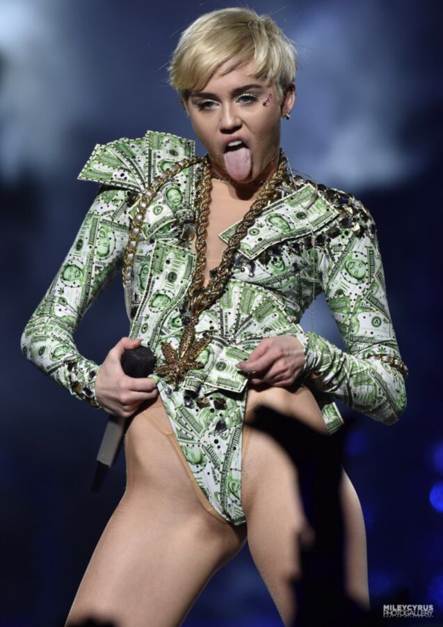 Free porn pics of Miley Cyrus - hot and kinky 8 of 67 pics