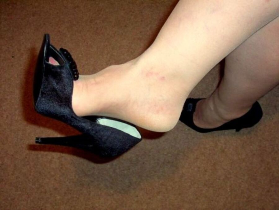 Free porn pics of NOTHING QUITE SO EROTIC AS A WOMEN DANGLING HER SHOE!!! 2 of 102 pics