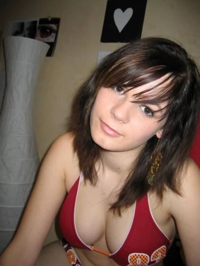 Free porn pics of Polish teen slut and her hot body 4 of 31 pics