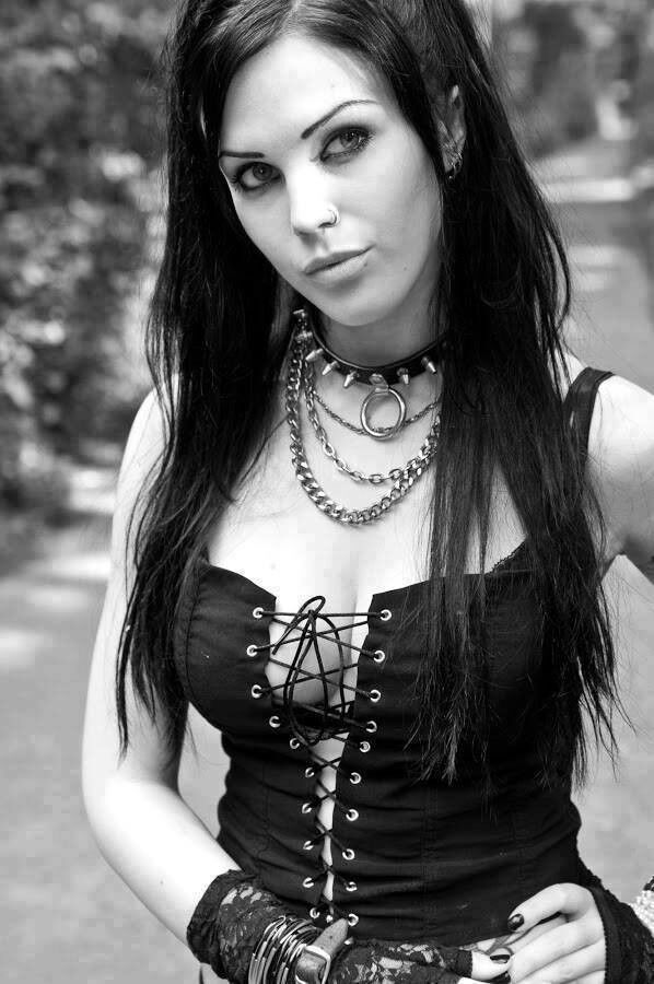 Free porn pics of Metal and gothic beauty 14 of 61 pics