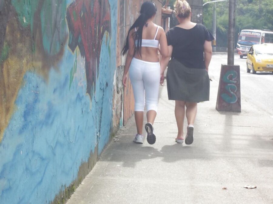 Free porn pics of STREETS AND CANDIDS 11 of 114 pics