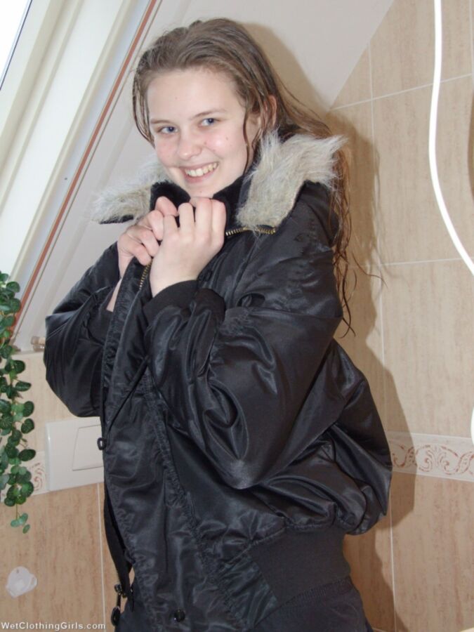 Free porn pics of girls in puffy down jackets 19 of 143 pics