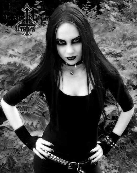 Free porn pics of Metal and gothic beauty 16 of 61 pics