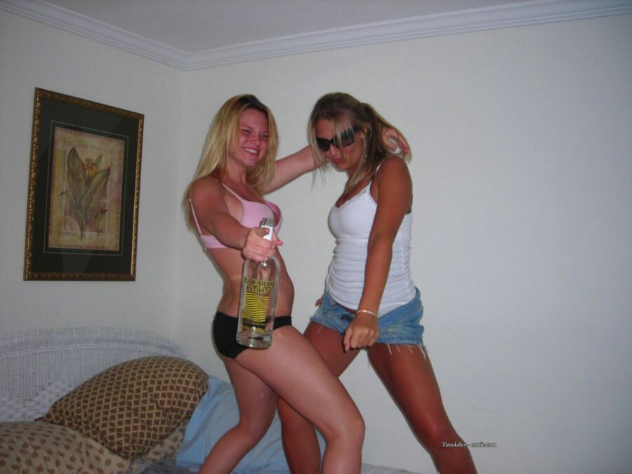 Free porn pics of drunk girls mostly 24 of 330 pics