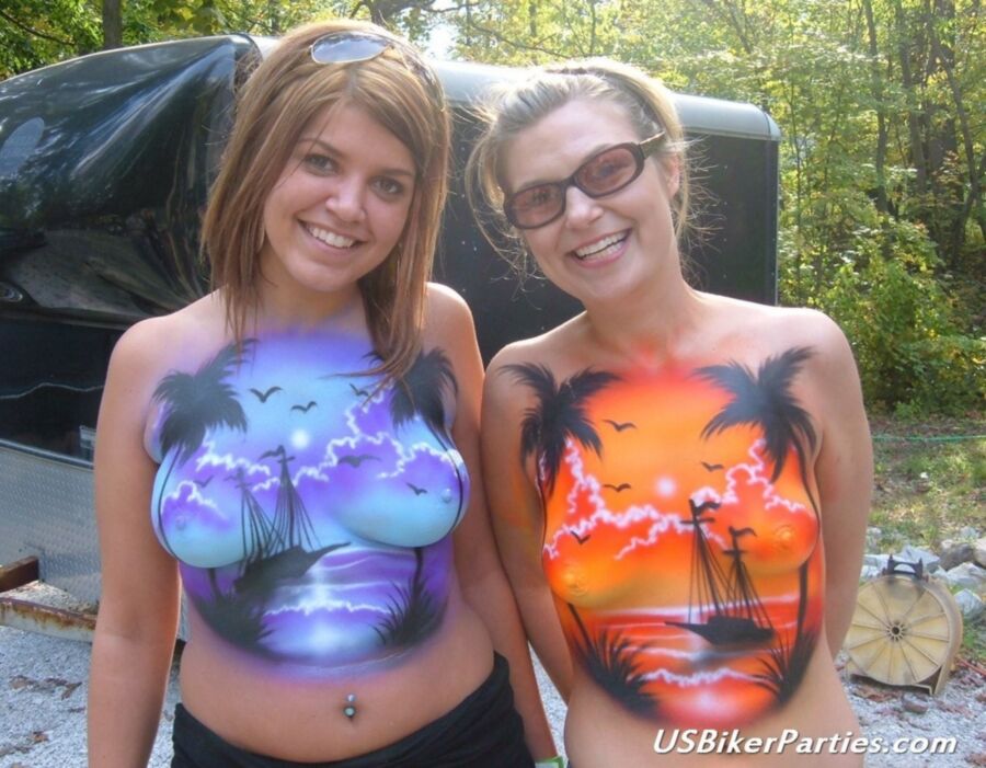 Free porn pics of Paint used as clothes - works for me 20 of 70 pics