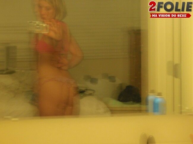 Free porn pics of Blondie takes selfshots 23 of 40 pics