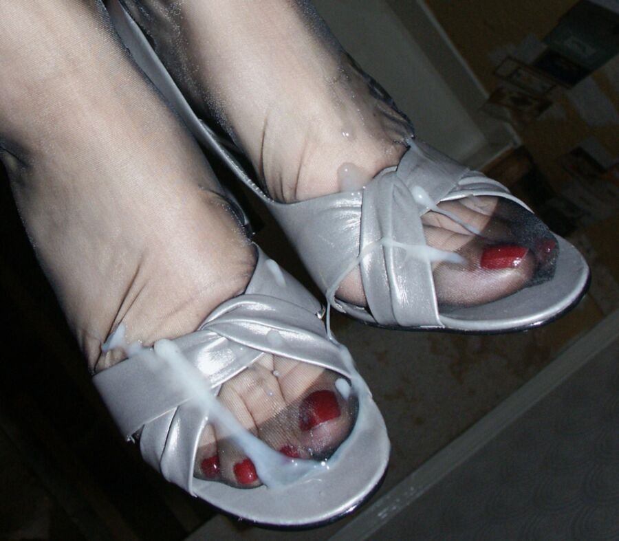 Free porn pics of cum on the silver heels  2 of 20 pics