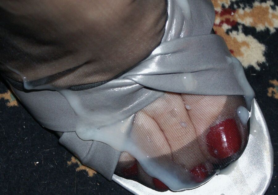 Free porn pics of cum on the silver heels  6 of 20 pics