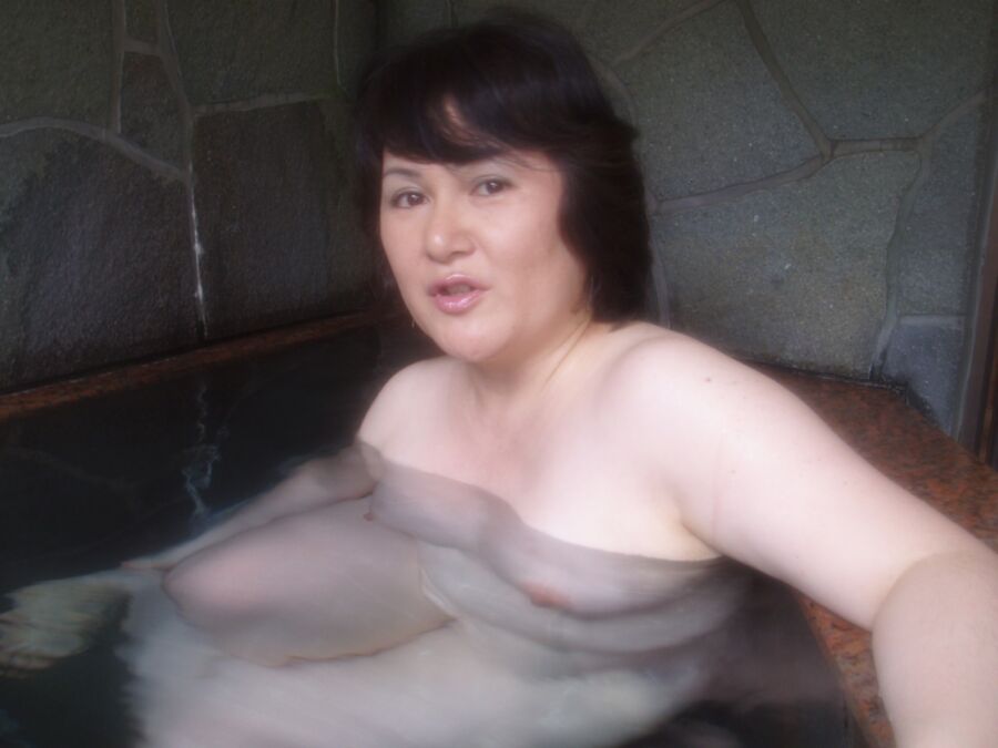 japanese wife in onsen 10 of 48 pics