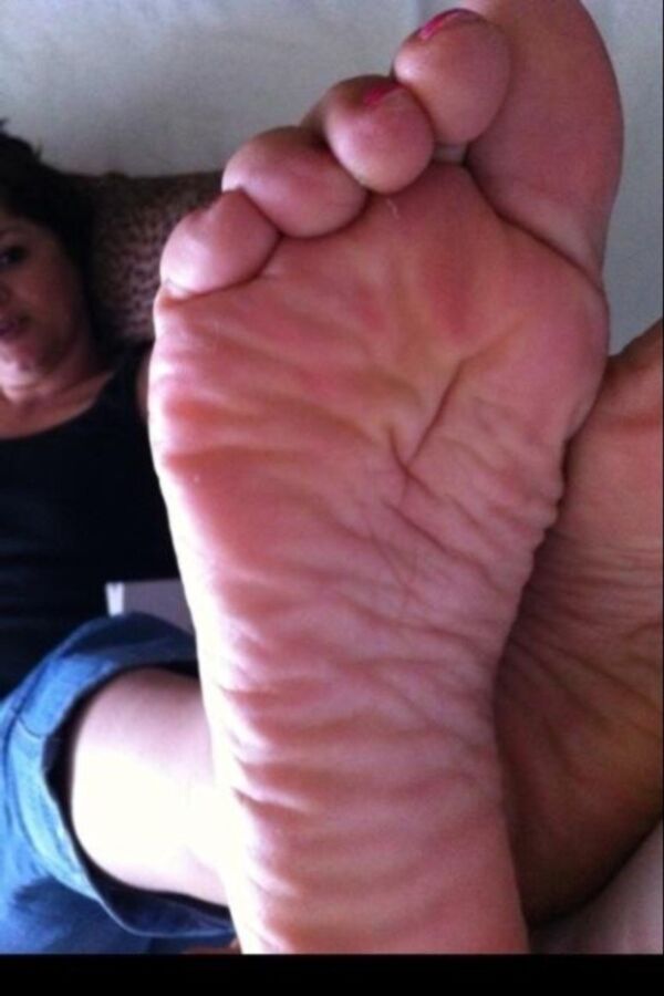 Free porn pics of more soles comment for more  7 of 9 pics