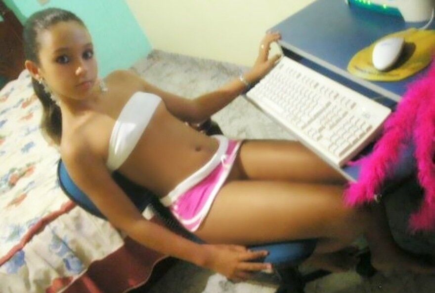 Free porn pics of random teen nn en naked 20 of 137 pics