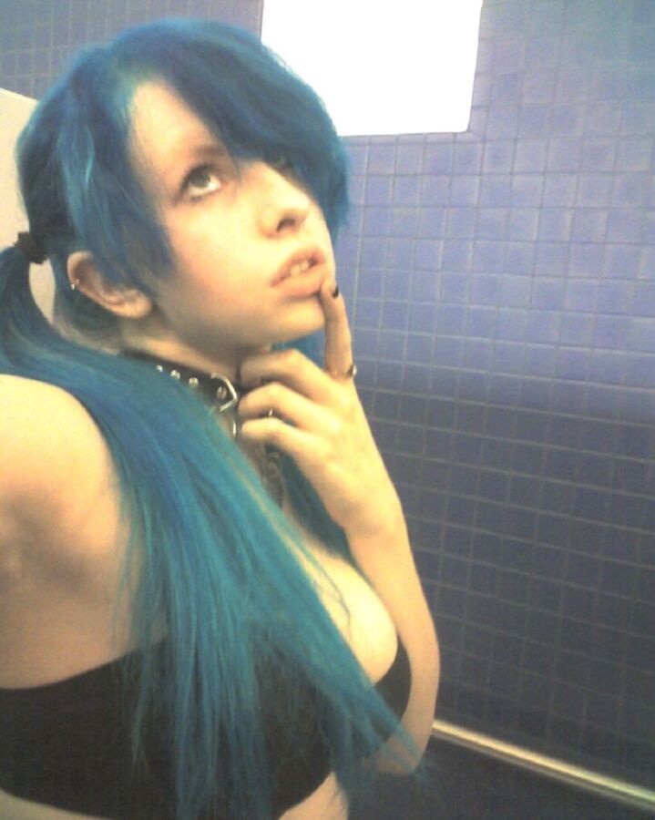 Amateur Blue-haired Cam Girl 6 of 23 pics