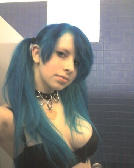 Amateur Blue-haired Cam Girl 5 of 23 pics