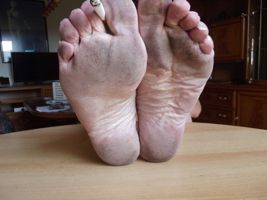 Free porn pics of WEIGHTS & FEET 15 of 77 pics