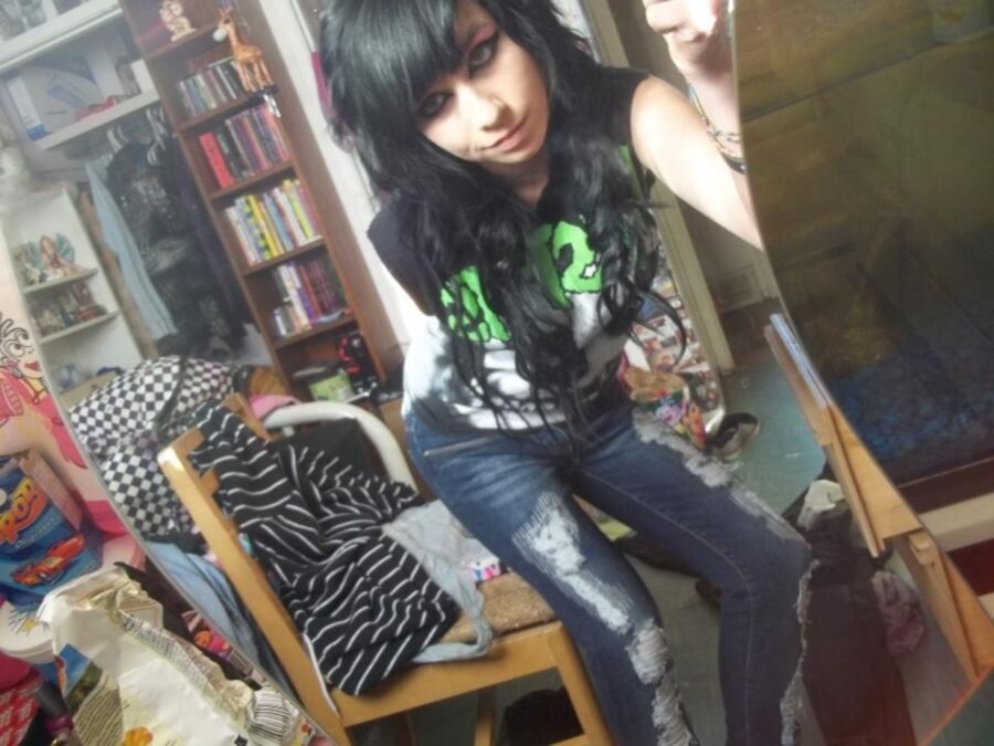 Free porn pics of how would you guys use to this little emo whore dirtier the bett 6 of 12 pics