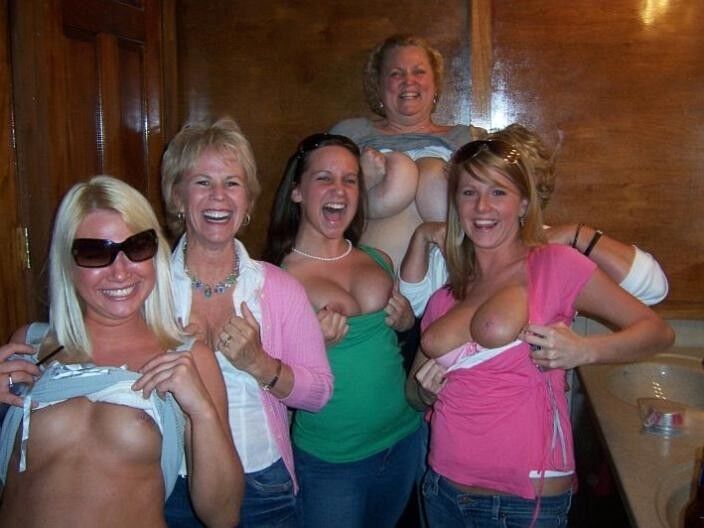 Free porn pics of white trash on vacation 6 of 82 pics