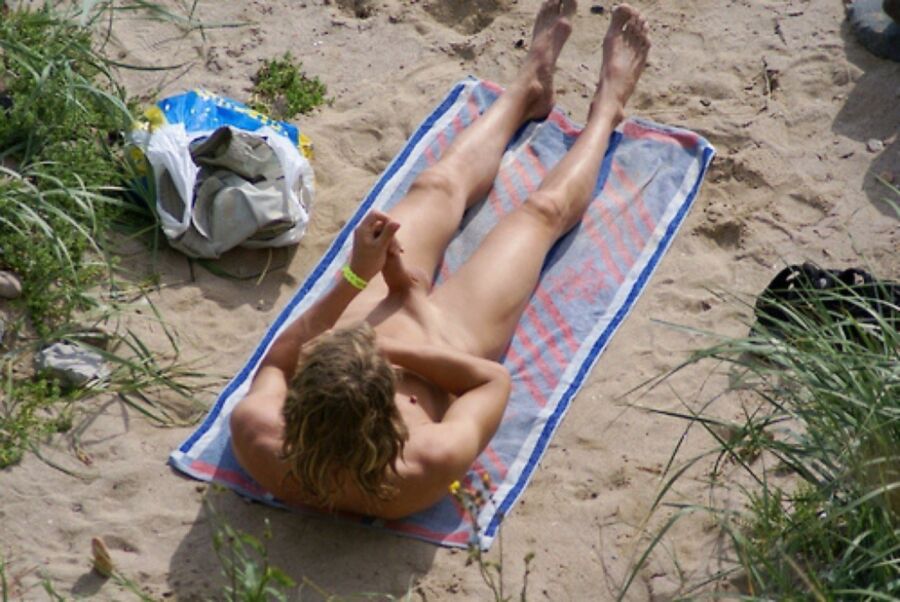 Free porn pics of summer holidays with nude men 10 of 28 pics