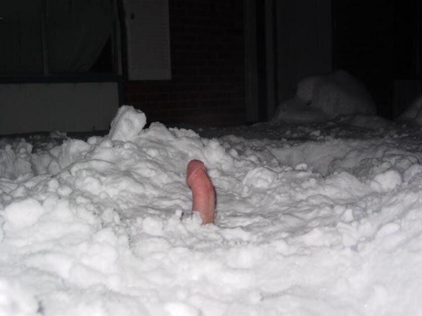 Free porn pics of winter with nude men 16 of 22 pics