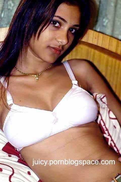 Free porn pics of Sexy indian girls (daily update) 1 of 3 pics