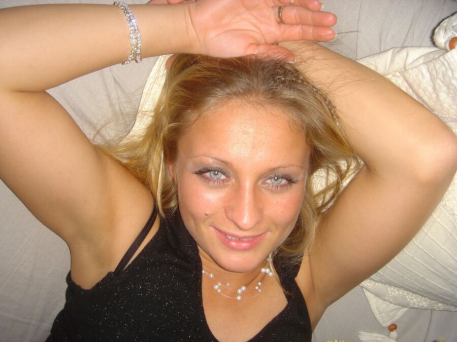 Free porn pics of Private Urlaubsbilder einer schwedischen Blondine 7 of 156 pics
