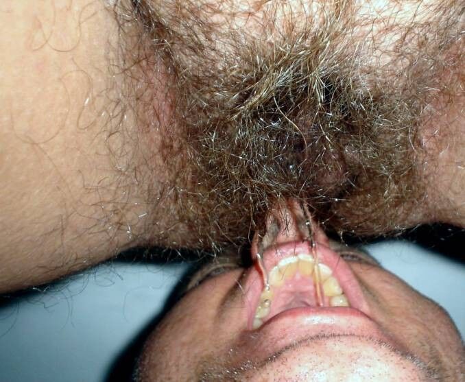 Free porn pics of hairy pissing pussy 1 of 7 pics