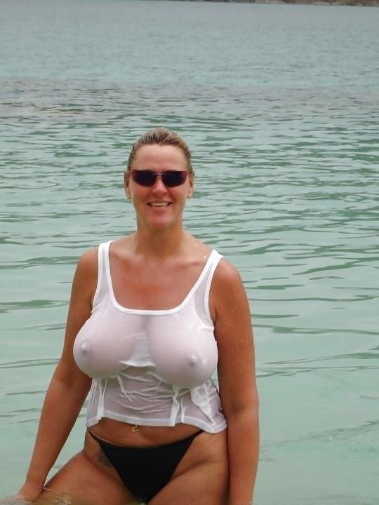 grannies tits in tshirt mom and nude pictures